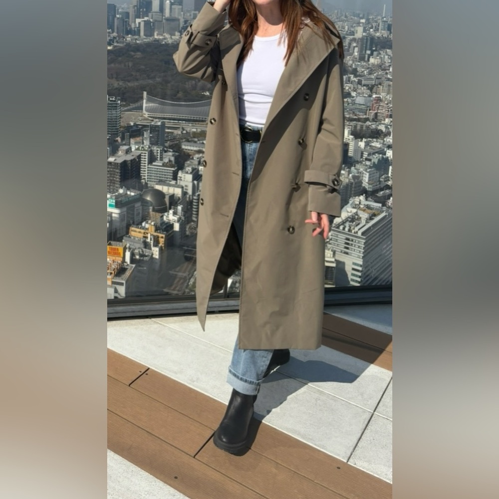Classic trench coat 🧥 - Picture 7 of 7